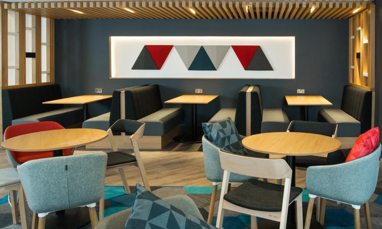 Holiday Inn Express - Bicester By Ihg Exterior foto