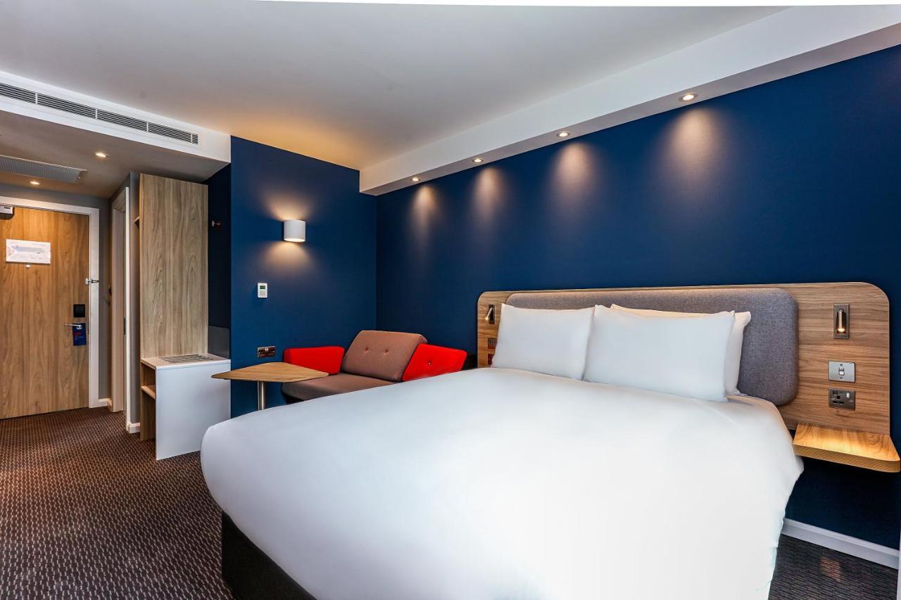 Holiday Inn Express - Bicester By Ihg Exterior foto